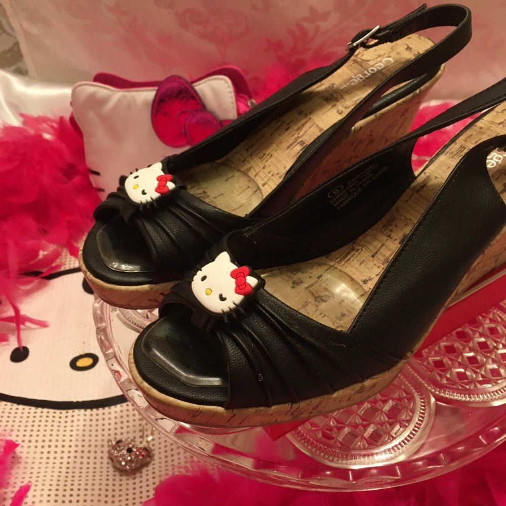 ADORABLE leather cork style wedges with cute hello kitty details! - Picture 8 of 10